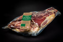 Cargar imagen en el visor de la galería, JAMON IBERICO DE CEBO DE CAMPO DESHUESADO ENTERO (CURADO +30 MESES)