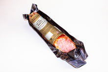 Cargar imagen en el visor de la galería, LOMO DE CEBO IBÉRICO 50% RAZA IBÉRICA. CURADO ARTESANALMENTE EN GUIJUELO. PESO 450gr