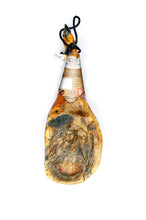 Cargar imagen en el visor de la galería, PALETA IBERICA DE CEBO. PATA ENTERA. (CURADO +28 MESES)