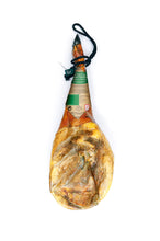 Cargar imagen en el visor de la galería, PALETA IBERICA DE CEBO DE CAMPO. PATA ENTERA. (CURADO +28 MESES)